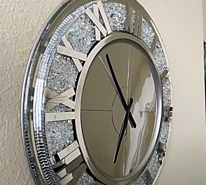Use Crushed Craft mirrors To Make An Oversized Wall Clock