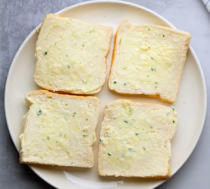 5-Minute Chili Cheese Toast Recipe Ingredients