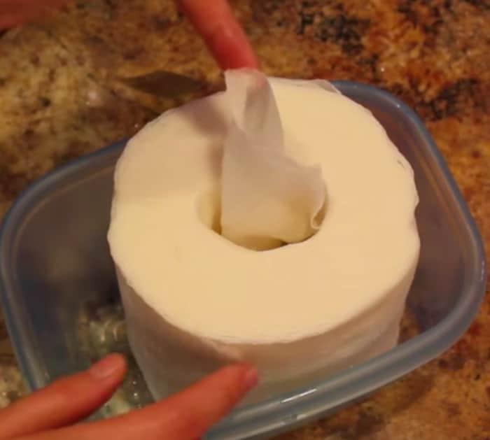 DIY baby wipes with paper towels and coconut oil