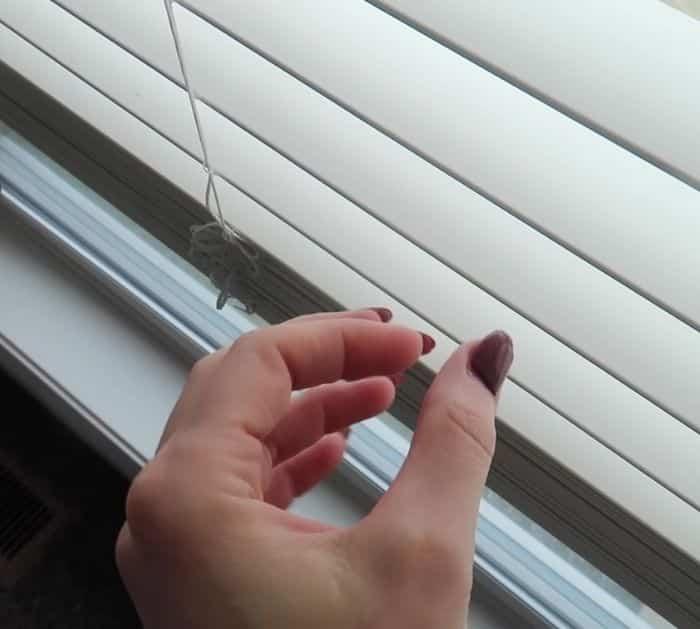 Easy Blinds Cleaning Trick