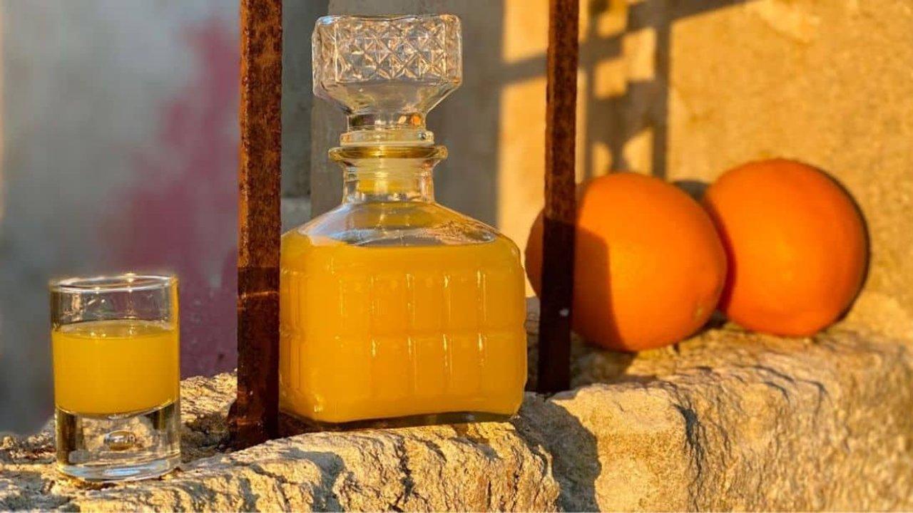 Easy 5-Ingredient Homemade Orange Liqueur Recipe