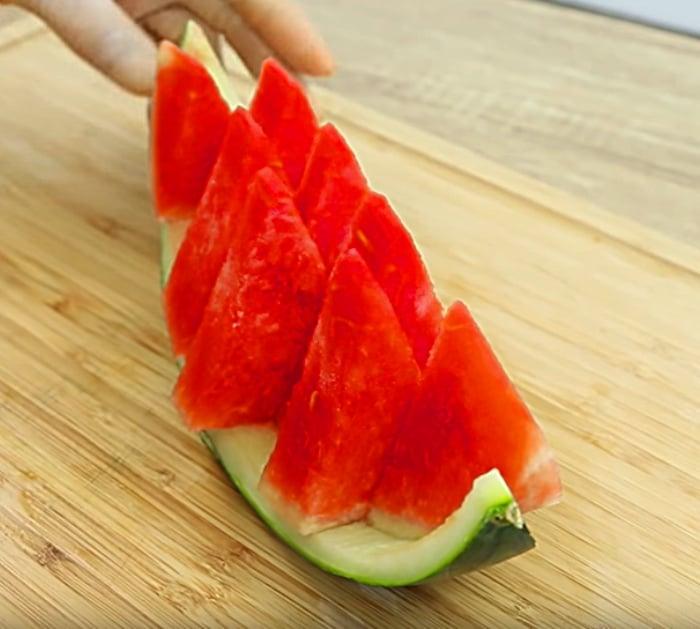 Learn to decorate your party table when you watch this cut watermelon like a pro video