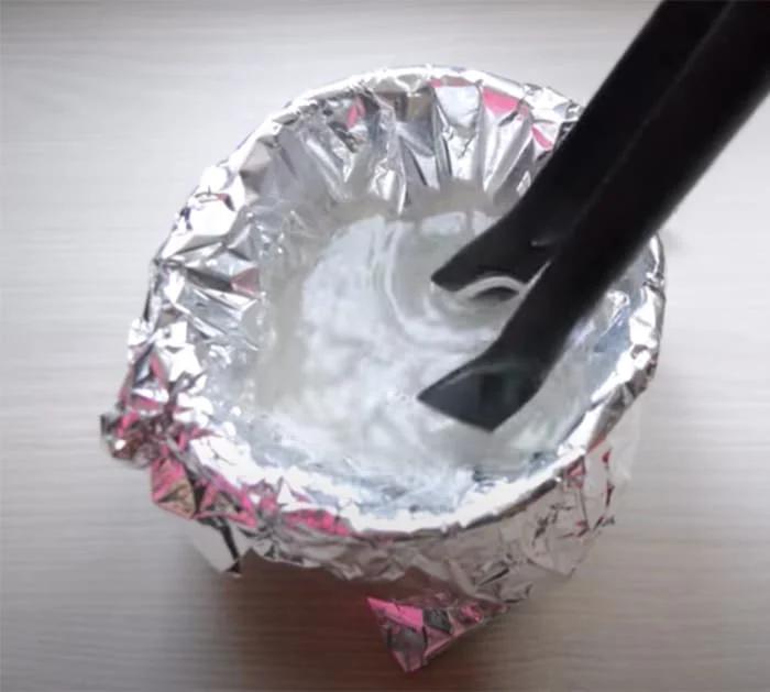 how to clean silver with baking soda and foil