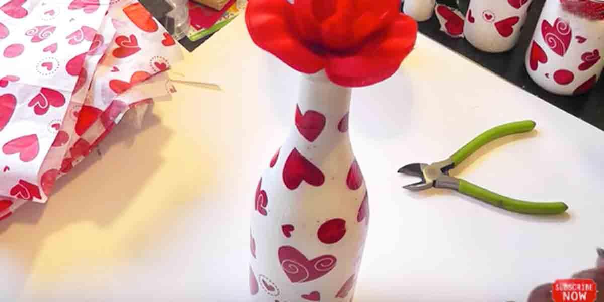 DIY Valentine Bottles and Jars With Hearts