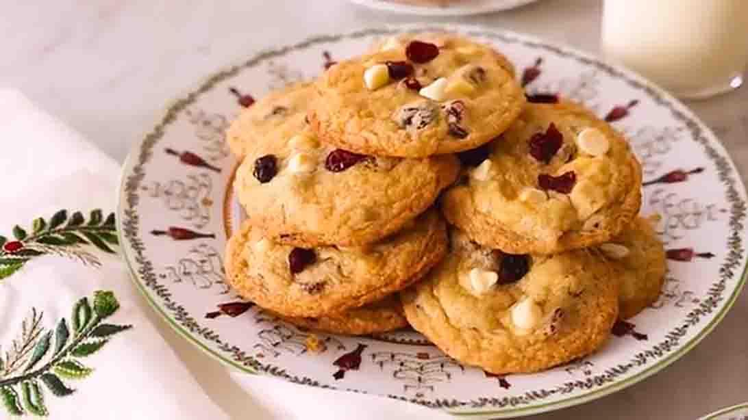White Chocolate Chip Cranberry Cookies Recipe
