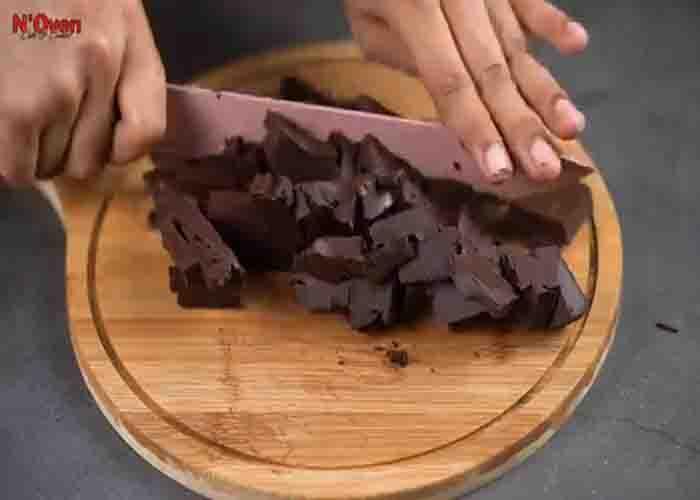 Chopping the dark chocolate into small pieces