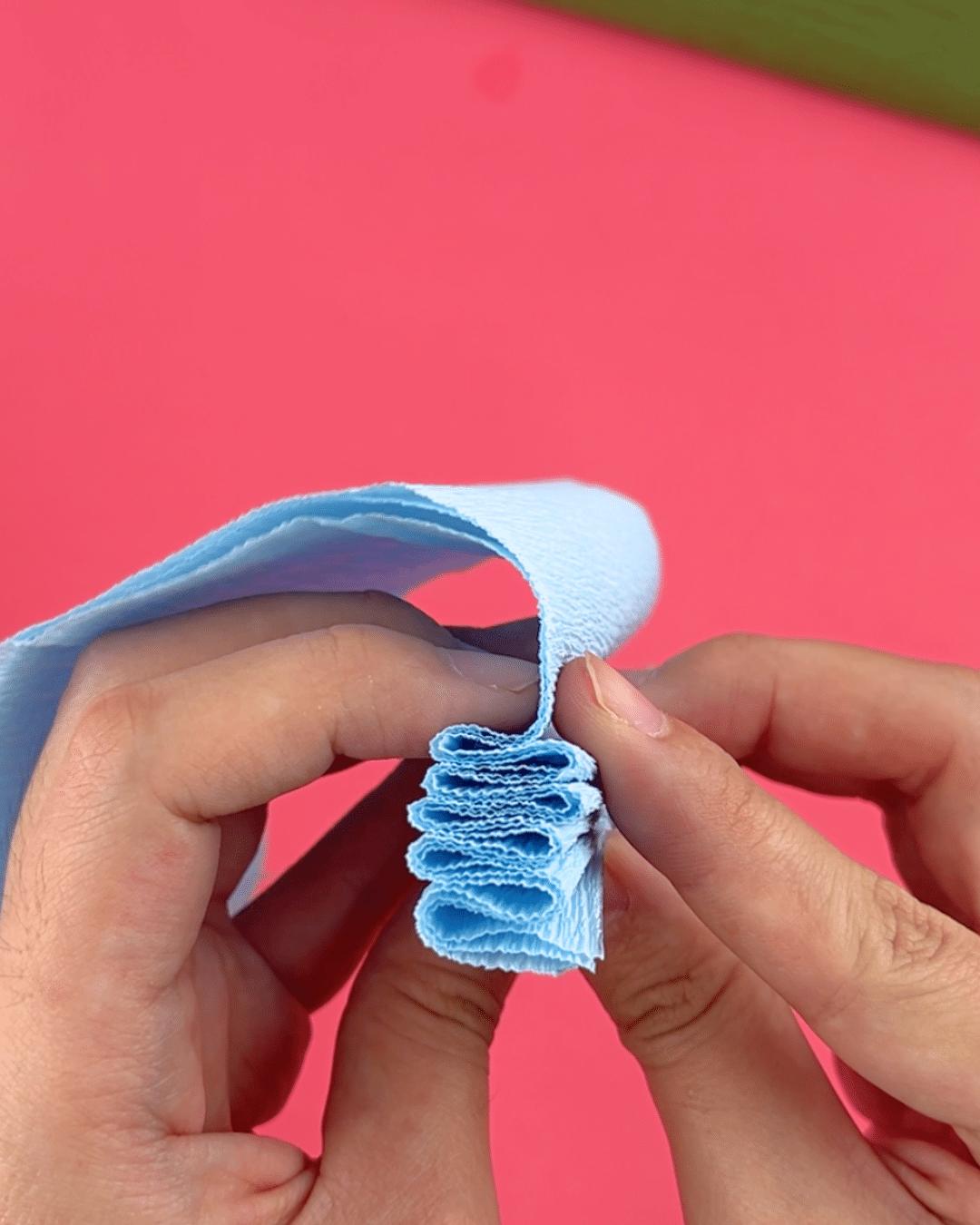 Round Crepe Paper Flowers — how to make crepe paper flowers