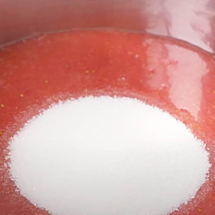 No Bake Strawberry Cheesecake Recipe - Easy Cheesecake Ideas - How To Make A No Bake Cheesecake