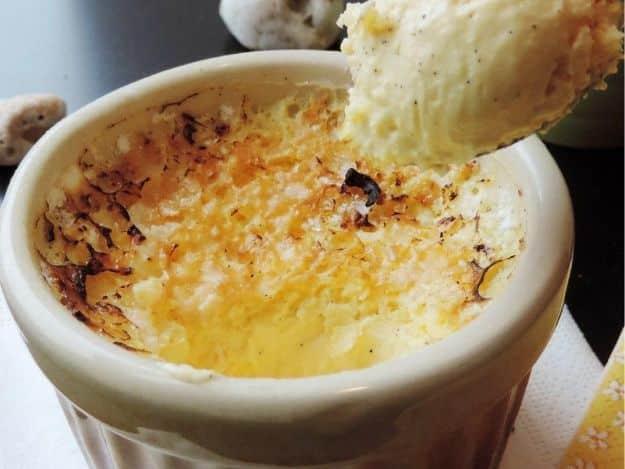 Keto Dessert Recipes - Ultimate Keto Crème Brûlée - Easy Ketogenic Diet Dessert Recipes and Recipe Ideas - Shakes, Cakes In A Mug, Low Carb Brownies, Gluten Free Cookies #keto #ket