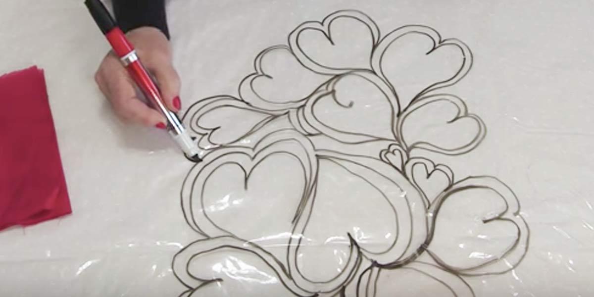 She Draws Hearts On Plastic — Watch Why And How She Does This. You’ll Heart It!