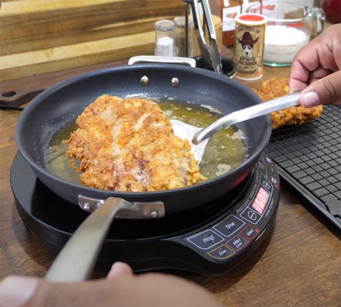 how to make chicken fried steak and gravy