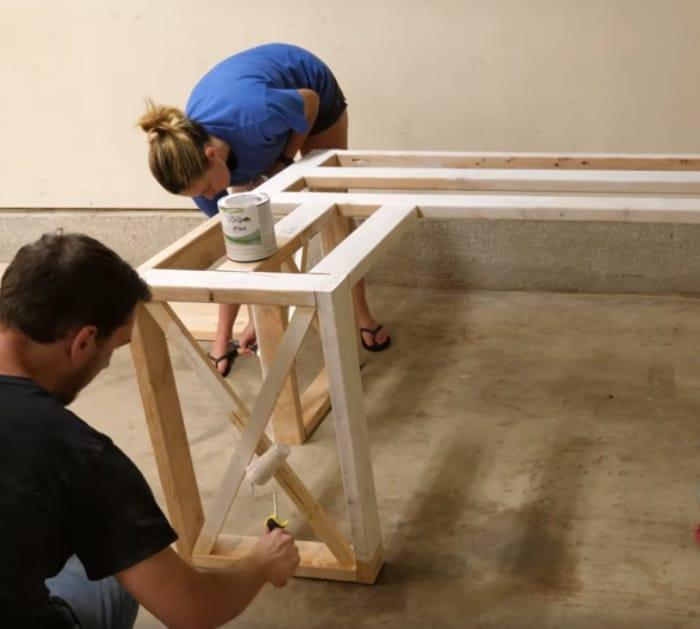 Make a DIY Farmhouse style computer desk for under 100 dollars