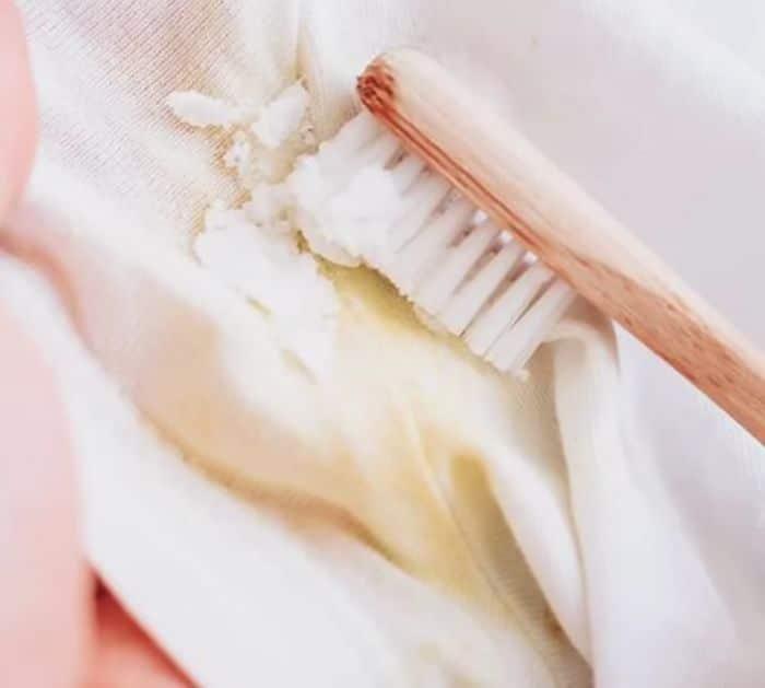 Easy Homemade Stain Removal Solution
