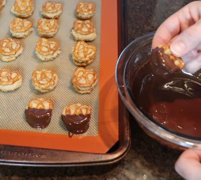 How to Make Pretzel Buckeyes