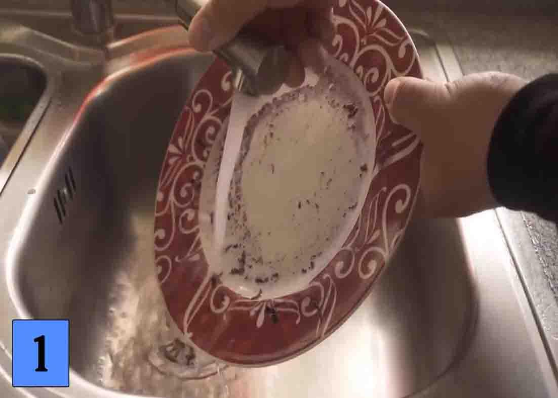 Pre-rinsing the dishes before dishwasher is a big mistake