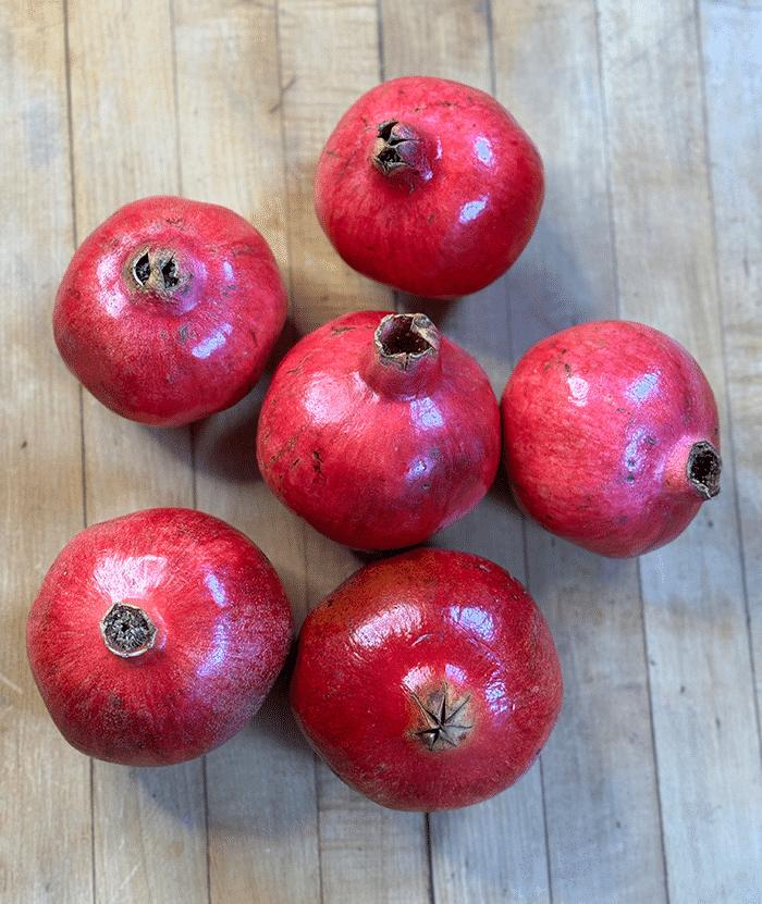 Easy peel a pomegranate in under a minute tutorial — pomegranates