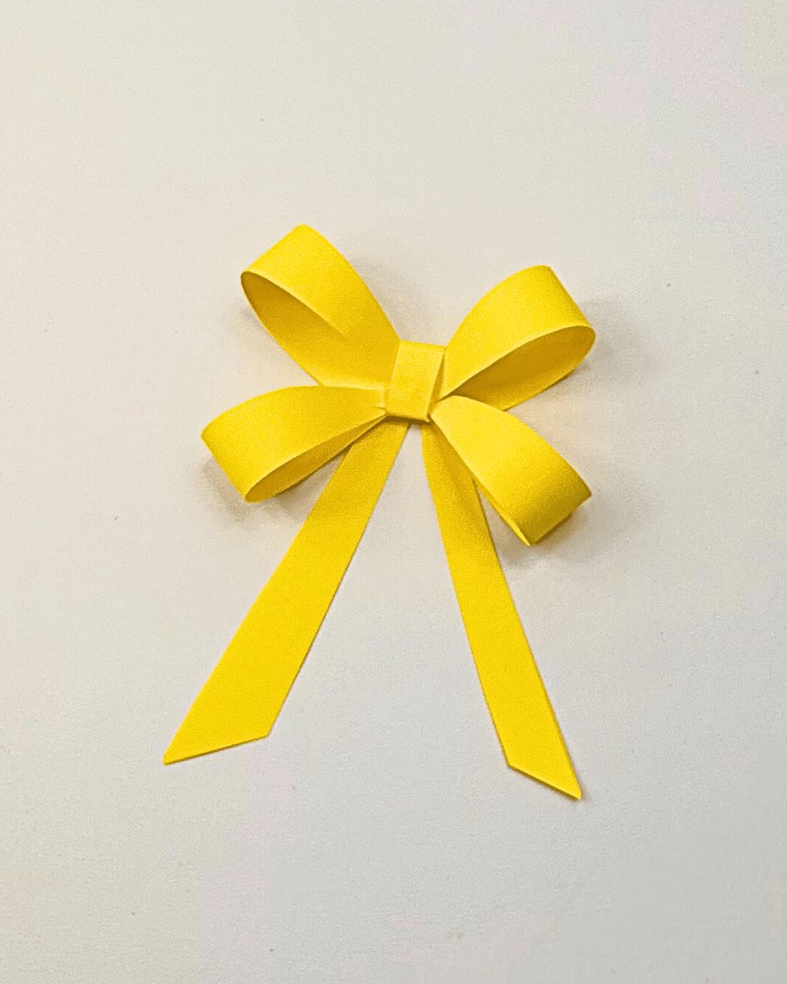Homemade Paper Bow — how to make a paper bow