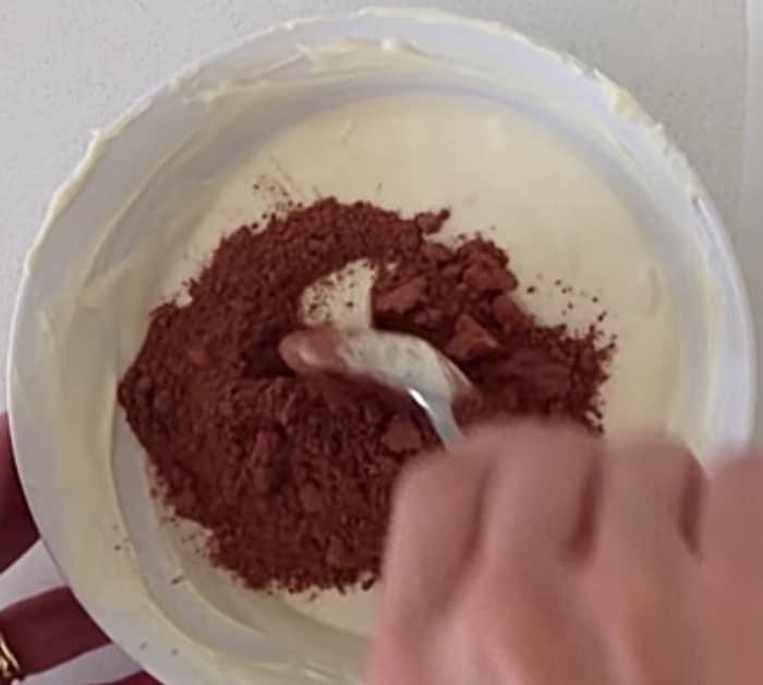 Make colorful edible geodes