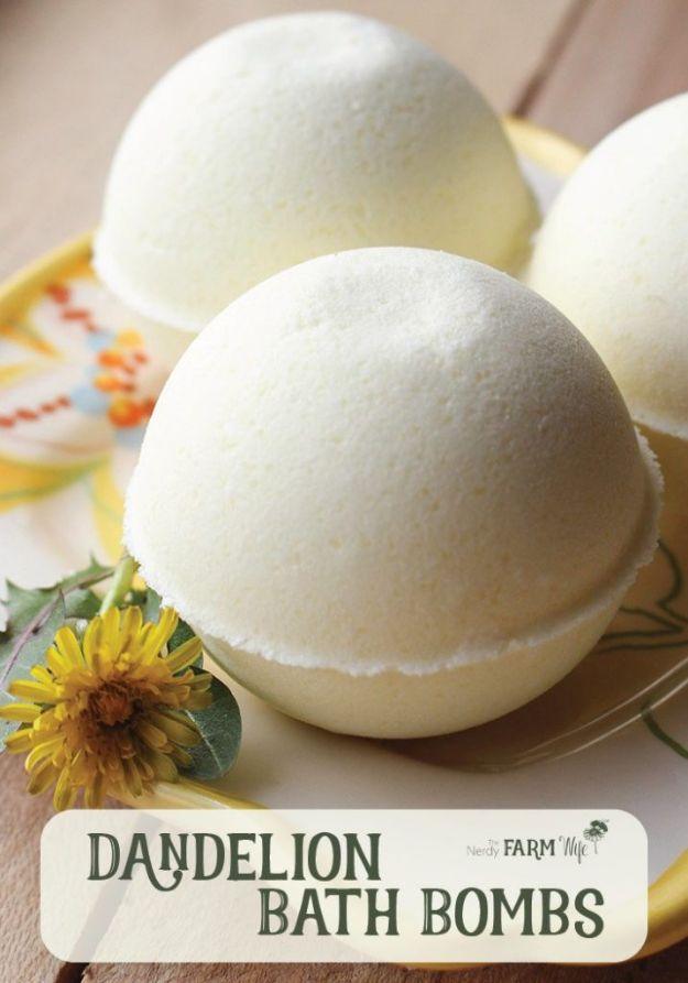 Natural Dandelion Bath Bombs, quick enough to make on a lazy Sunday afternoon and a little luxury that costs almost nothing