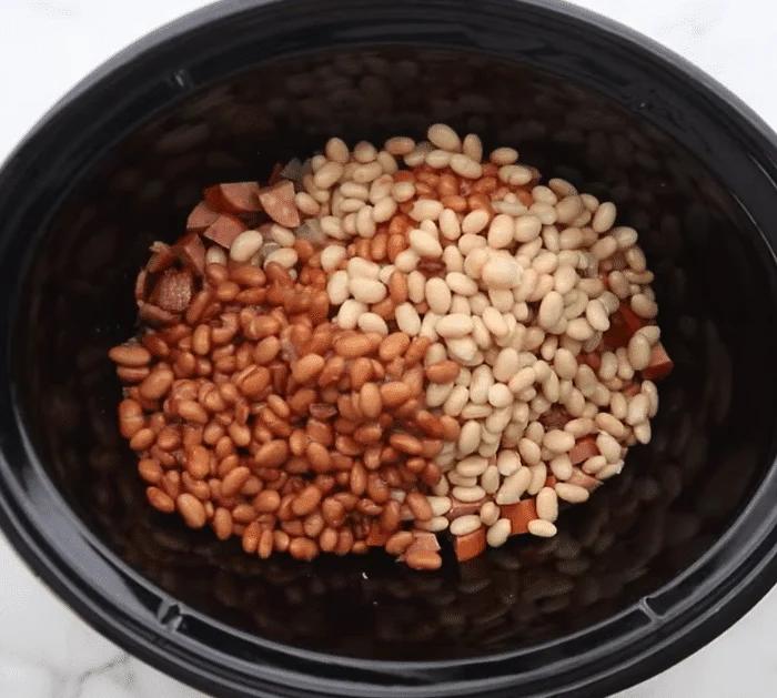 How to Make Crockpot Cowboy Beans