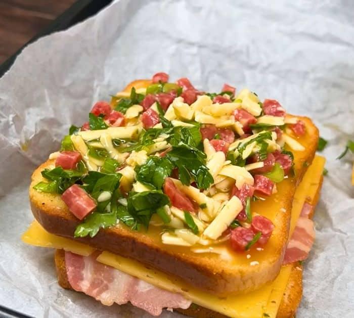 How to Make Breakfast Sandwich