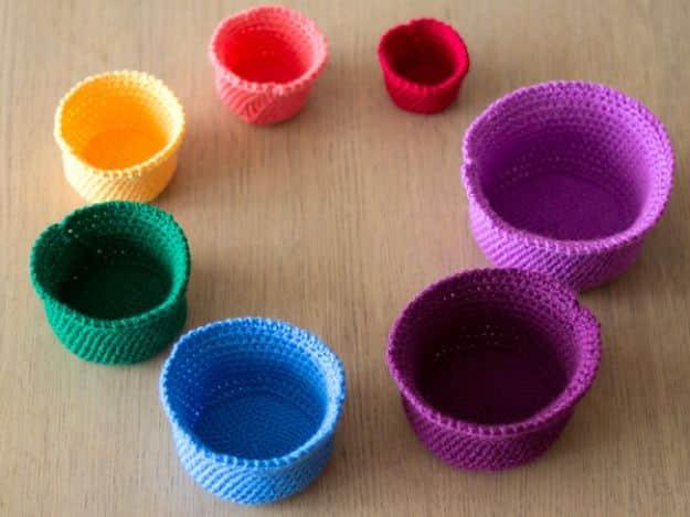 DIY Storage Baskets - Crochet a Gorgeous Set of Rainbow Nesting Baskets - Cheap and Easy Ideas for Getting Organized - Creative Home Decor on A Budget - Farmhouse, Modern and Rusti