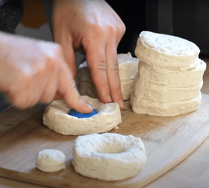 Air Fryer Doughnuts Made With Canned Biscuits Ingredients