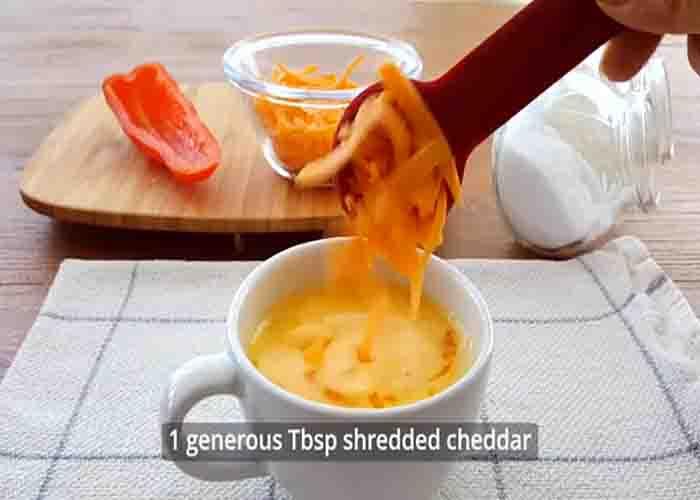Bell pepper and cheddar microwave egg cup for breakfast