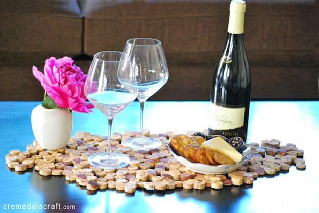 DIY Wine Cork Crafts for the Kitchen - DIY Wine Cork Placemat - DIY Projects & Crafts by Sueeye
