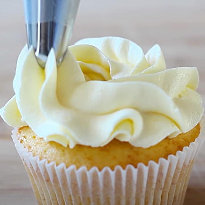 Award Winning Buttercream Icing Recipe - Easy Cake Frosting - Homemade Icing - Homemade Frosting