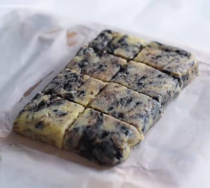No-Bake 4-Ingredient Chocolate Milk Dessert Bars