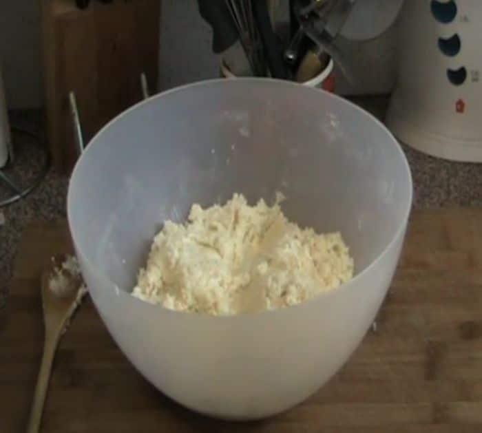 How to Make Coconut Ice