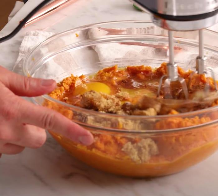 how to make sweet potato casserole