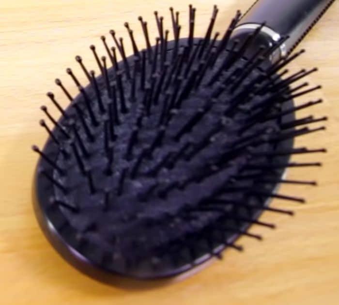 How To Clean A Hairbrush In A Minute
