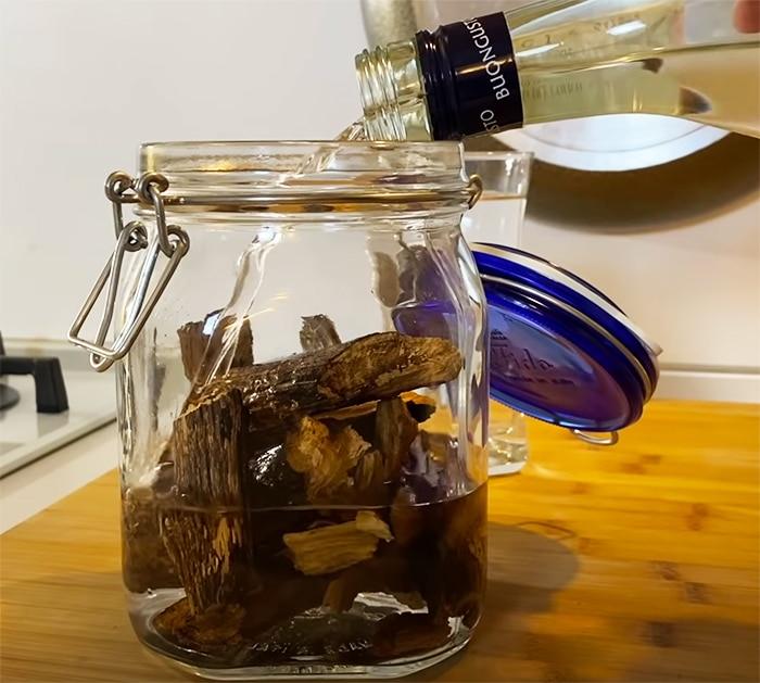 Homemade Whisky Recipes - Dark Liquor Recipes - Wood Chip Whiskey Recipes