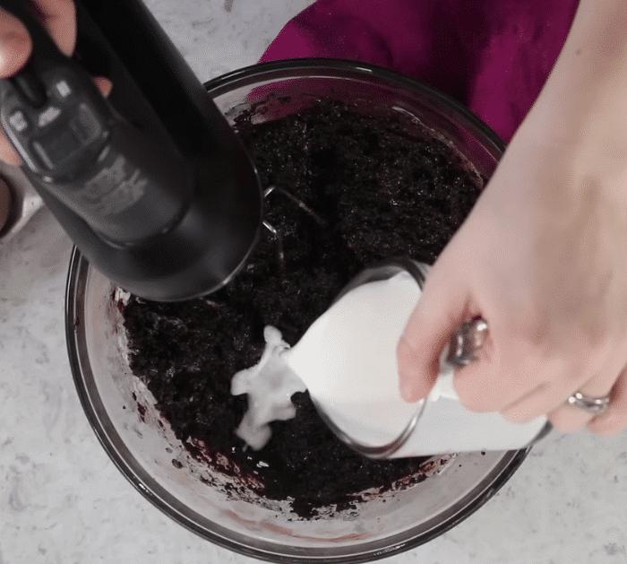 How to Make Chocolate Raspberry Cake