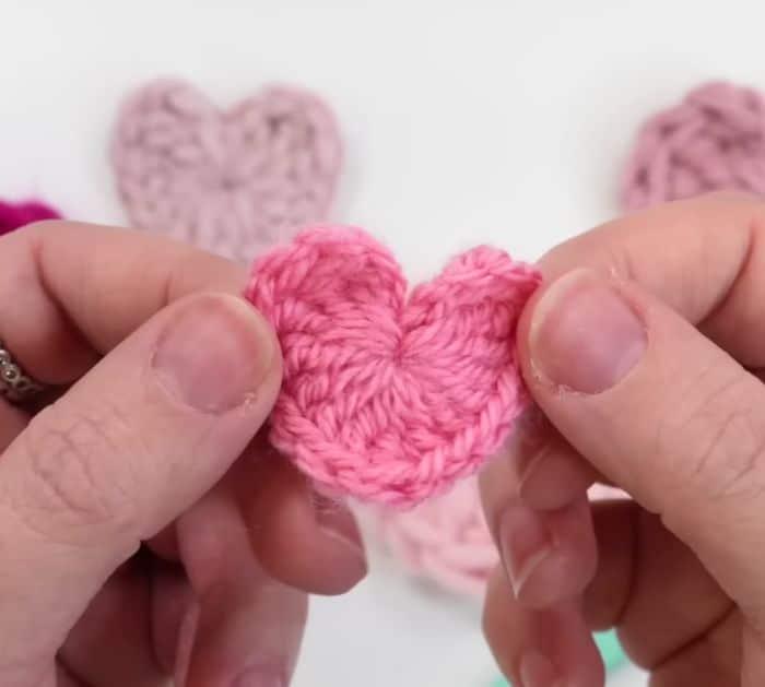 Easy DIY Mini Heart Crochet Tutorial