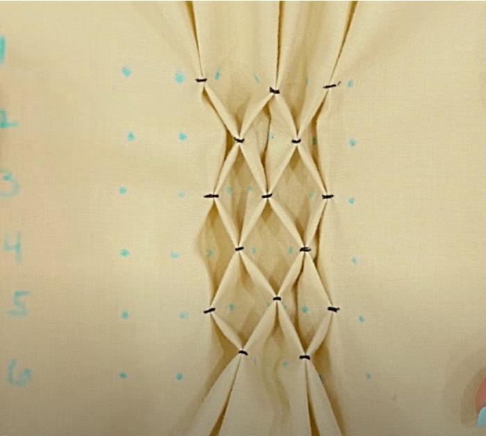 Make honeycomb smocking