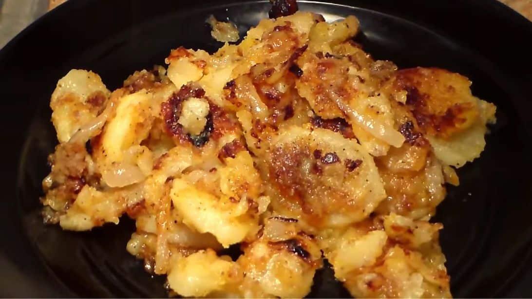 Simple Skillet Potatoes And Onions Recipe