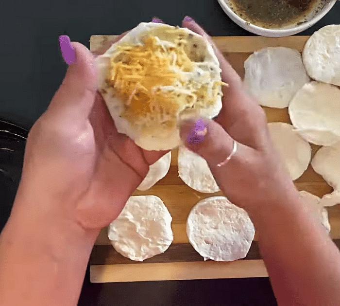 Easy Cheesy Biscuit Garlic Bread Recipe Instructions