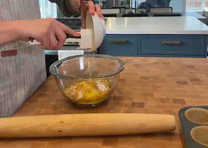Making the cheesecake crust