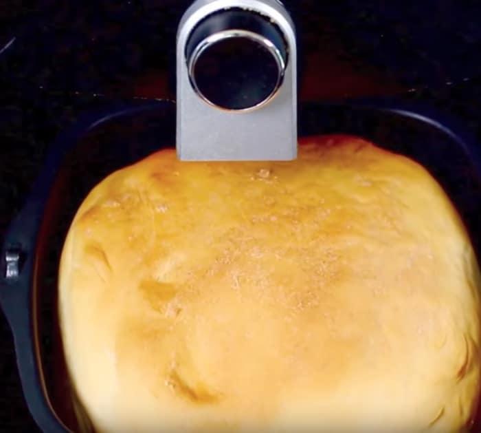 Make bread in an air fryer