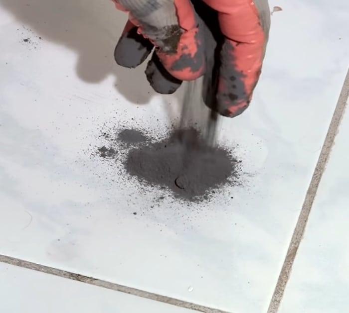 How to Clean Scratches Off Ceramic Tile Tips