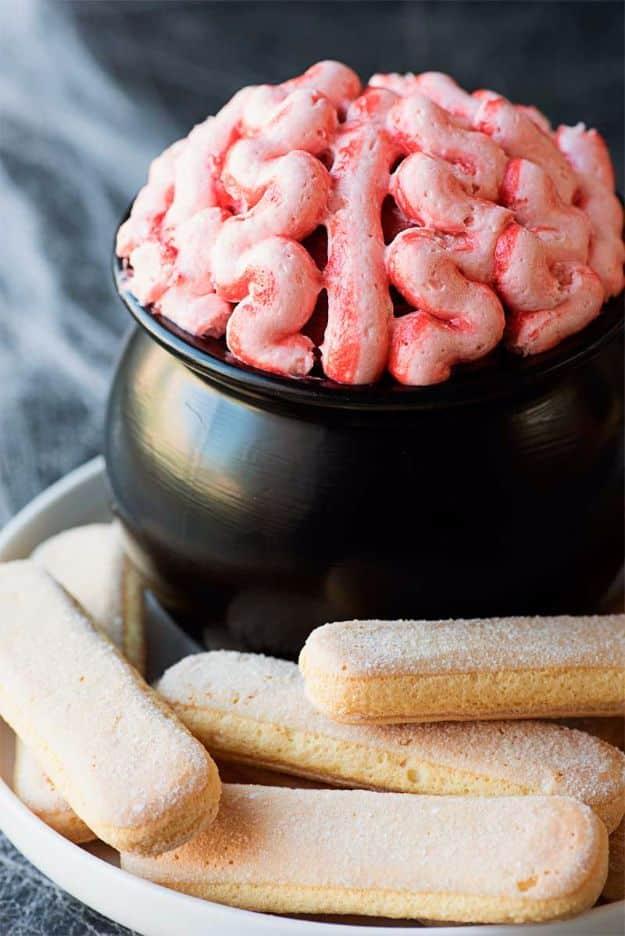 Spooky snack recipe with homemade party-table idea and creative Halloween recipe, featuring the finished creepy brain dip