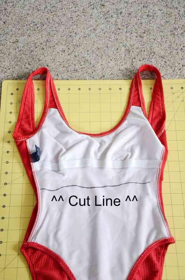 Easy Sewing Projects for Women | DIY High Waist Bikini #sewingideas #sewingprojects