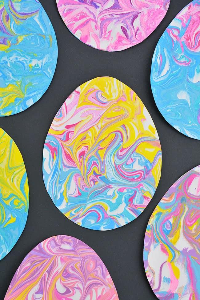 Easter egg decorating ideas - shaving cream marbled easter eggs, easy egg dyeing tutorial