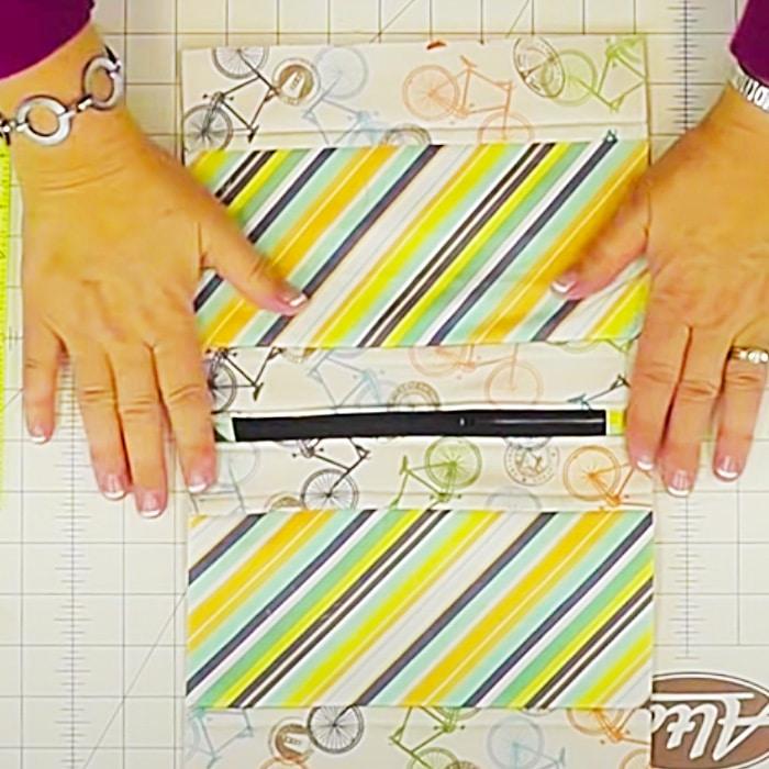 How To Make a Zipper Pouch - Sewing Project With Jenny Doan - Easy Makeup Zipper Case