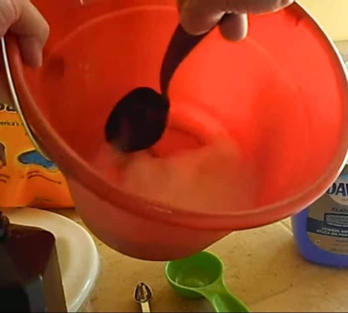 How to Make Homemade Deodorizer