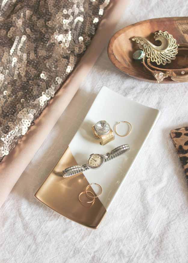 Cheap DIY Gifts | Easy Crafts for the Home | DIY Jewelry Tray | DIY Projects & Crafts by Sueeye