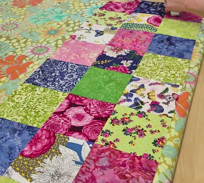 Easy Prairie Points Runner Quilt Tutorial